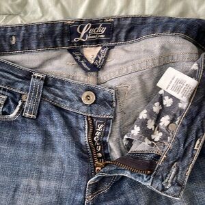Lucky brand Lola skinny. Regular inseam 2/26